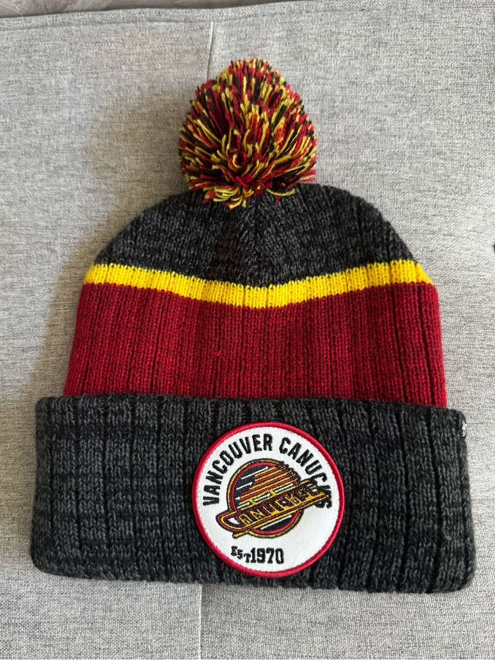 NHL Vancouver Canucks Vintage Flying Skate Pom Beanie Toque - Est. 1970